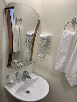 Отель NAVA HOTEL Ереван Стандартный двухместный номер с 1 кроватью-3