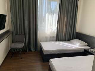 Отель NAVA HOTEL Ереван Стандартный двухместный номер с 2 отдельными кроватями-8